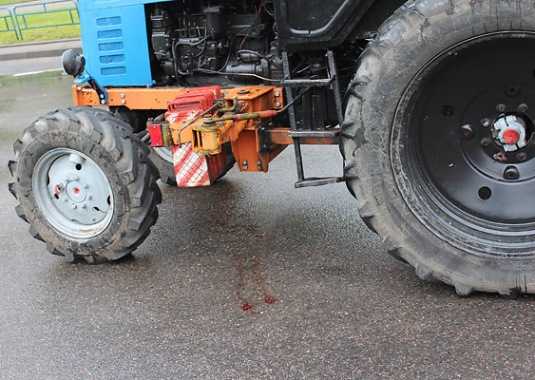 В брянском посёлке трактор покалечил пешехода