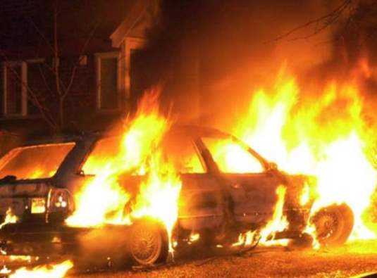 В Бежицком районе Брянка сгорели две легковушки
