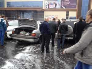 В Брянске у «Аэропарка» загорелись два автомобиля