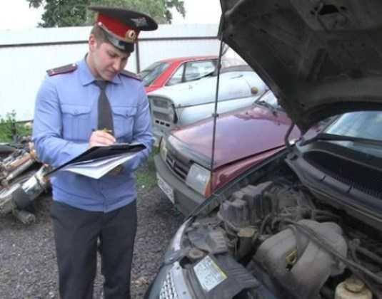 Брянская полиция обнаружила машины с фальшивыми номерами