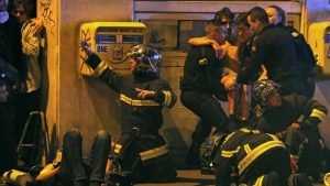 В Париже убиты более ста человек