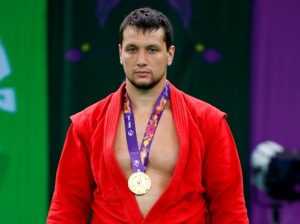 Брянский богатырь Артём Осипенко стал чемпионом мира в четвёртый раз