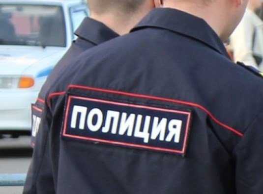 В Брянске неизвестный преступник ранил ножом сотрудника полиции