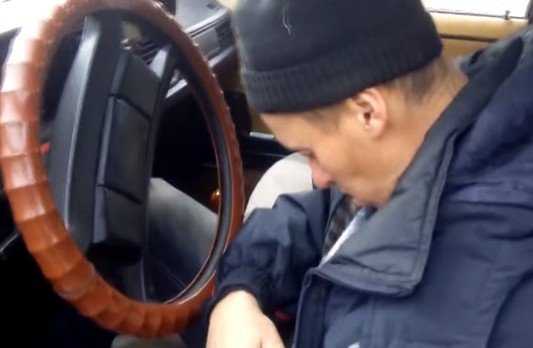Гаишники задержали водителя в коматозном состоянии (видео)