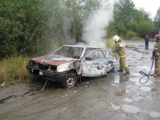 В Брянском районе сгорел автомобиль