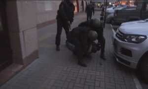 В Брянске задержали двух иностранцев-вымогателей (видео)