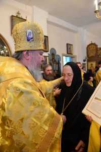 Брянский митрополит Александр возвел в сан игумении монахиню Серафиму