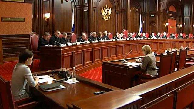 Лишившиеся пенсий брянские чиновники пойдут в Конституционный суд