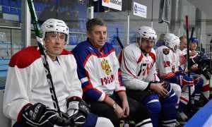 Брянский губернатор Александр Богомаз открыл областной чемпионат по хоккею