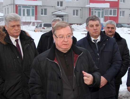 Сергей Степашин похвалил новые дома брянцев в Белых Берегах