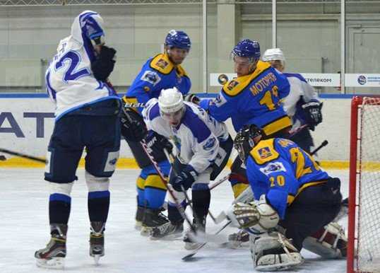 Хоккейный «Брянск» дважды разделался с «Белгородом»