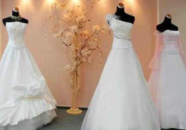 Брянские приставы положили глаз на 24 свадебных платья