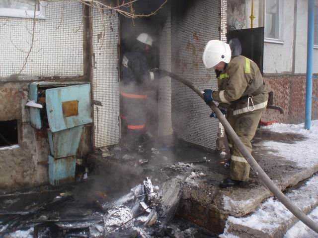 В Брянске второй раз подряд загорелся мусоропровод