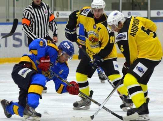 Хоккейный «Брянск» одолел «Зеленоград» и зацепился за семёрку