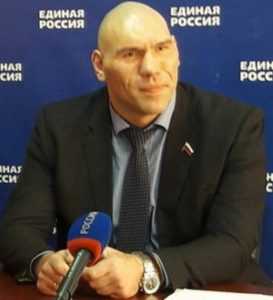 Николай Валуев нанес в Брянске первый предвыборный удар