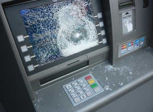 Полиция задержала брянца, разбившего банкомат