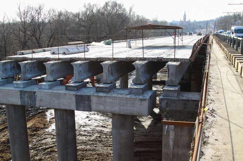 Первомайский мост Брянска через месяц перекинется через Десну