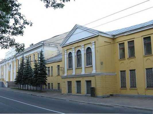 Брянский дворец стоимостью в сотни миллионов предложат за рубль в год