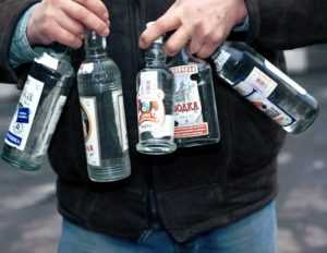Брянскую коммерсантку оштрафовали за 13 бутылок поддельной водки