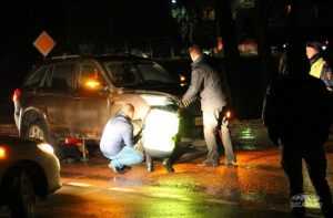 Под Брянском в ДТП с участием трех машин раздавили женщину