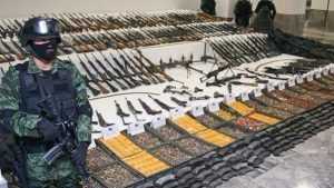 В Брянске задержали банду торговцев оружием и взрывчаткой