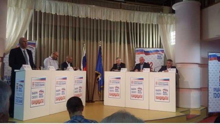 Валуев и Минаков лидируют в интернет-голосовании за участников брянских предвыборов