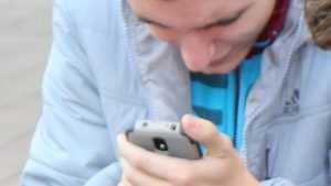 Ученые заявили об опасности сотовых телефонов