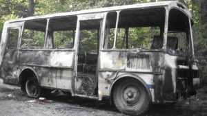 В Брянске потушили горевший автобус