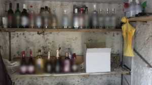 Из гаража брянского «аристократа» полиция изъяла 560 бутылок