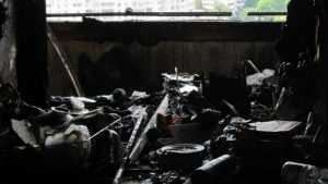 Ночью в Брянске пожарные спасли троих жителей пятиэтажки