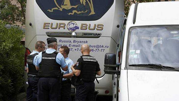 Французы отправили брянский автобус с болельщиками в жандармерию