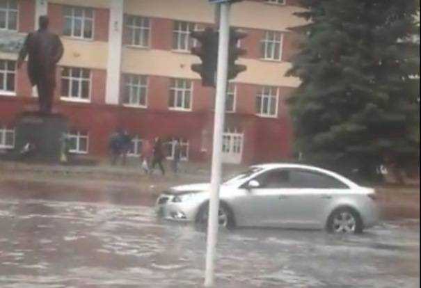 Улицы Клинцов ушли под воду