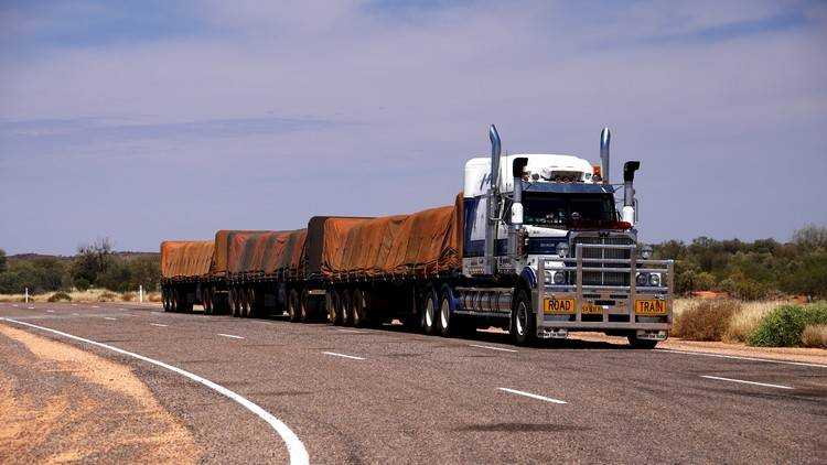 Владельцев грузовиков освободят от транспортного налога