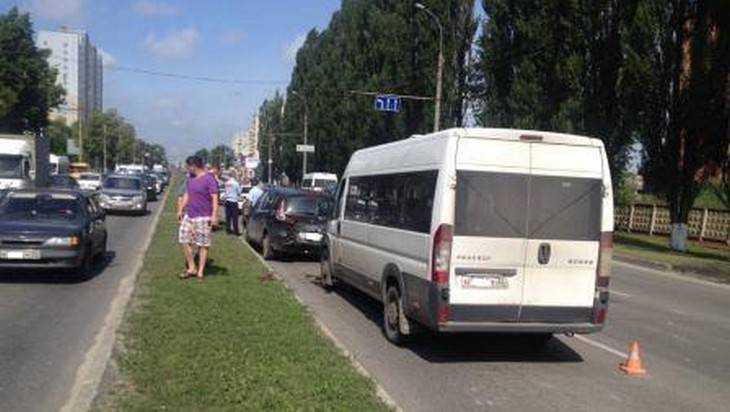 В Брянске число раненых в ДТП с маршруткой выросло до пяти человек
