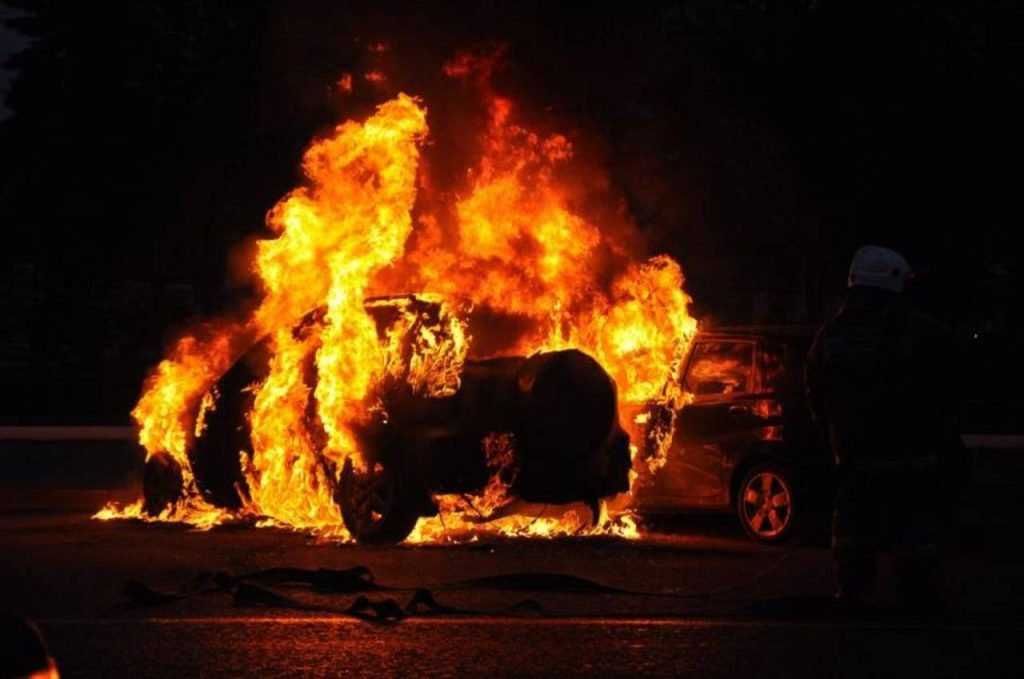 В Бежицком районе Брянска сгорел автомобиль