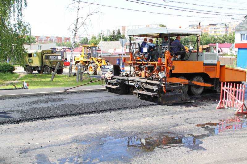 Власти Брянска назвали дороги, которые отремонтируют