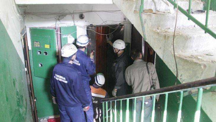 Брянские спасатели разобрали завалы после взрыва в Путевке