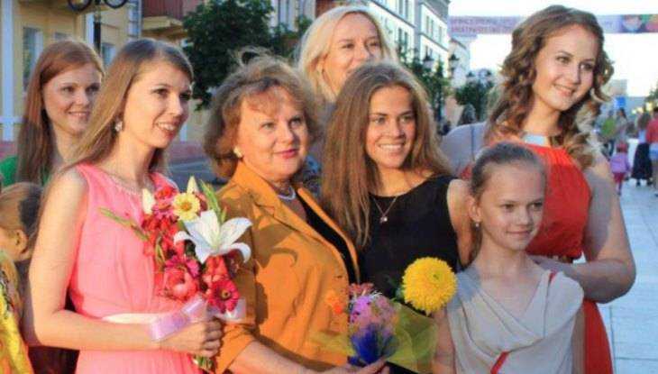 Жительниц Брянска пригласили на праздник красоты
