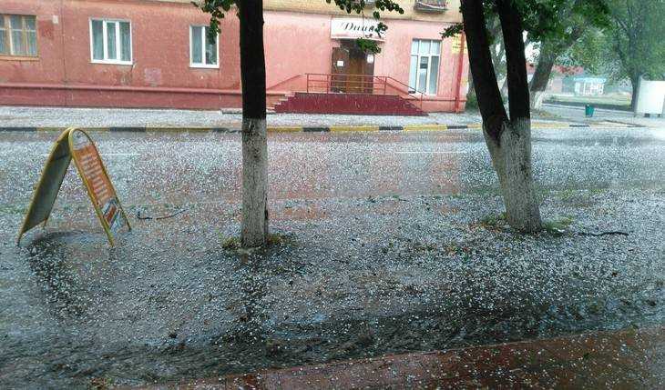 Дождь с градом остудил Брянск