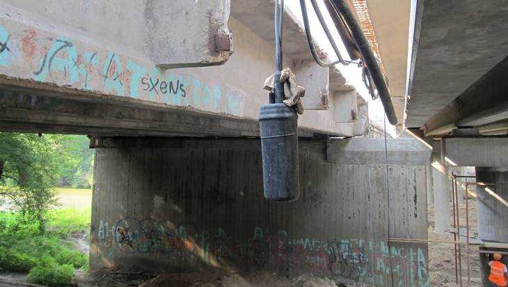 Движение по брянскому мосту возобновили – мина была без взрывателя