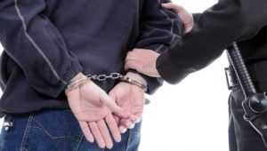 Задержан уголовник, ограбивший мужчину на остановке в Брянске