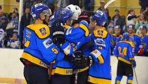 Хоккейный «Брянск» открыл сезон крупной победой и дракой