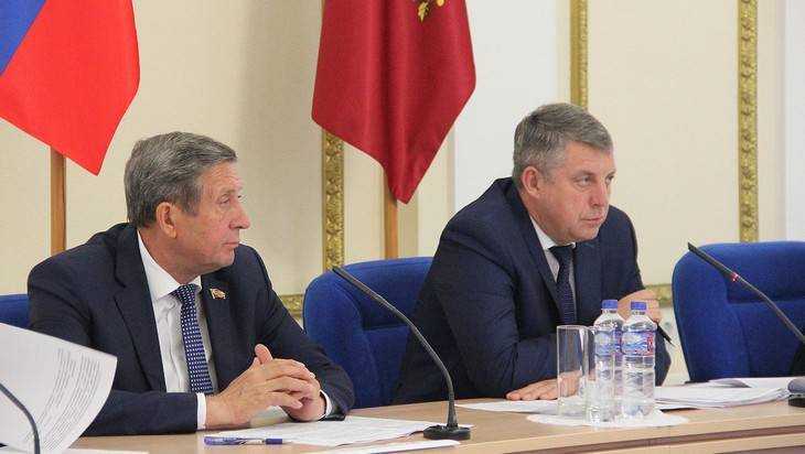 Брянский губернатор Александр Богомаз ответит за правительство