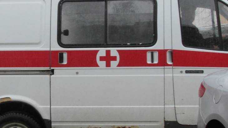На брянской трассе один человек пострадал при лобовом столкновении
