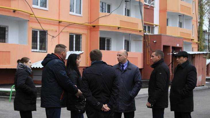 В Брянске 400 отчаявшихся дольщиков получили квартиры 