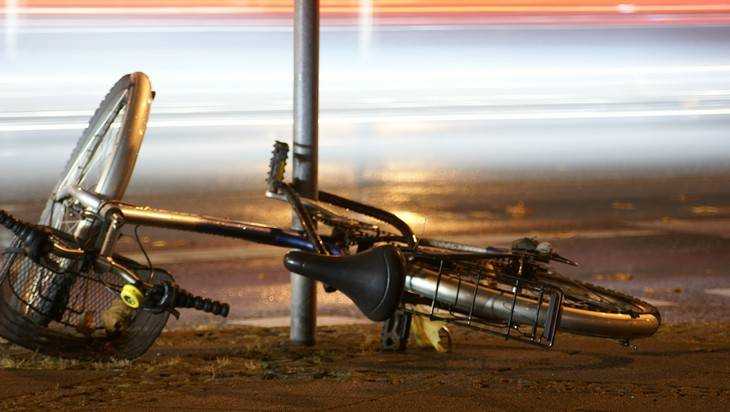На трассе под Брянском водитель легковушки раздавил велосипедиста