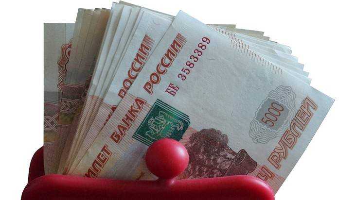 Пятеро брянцев ответят за хищение 300 тысяч у банков