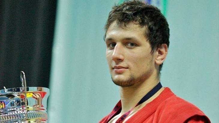 Брянский самбист Артем Осипенко стал пятикратным чемпионом мира