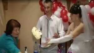 Брянская пара рассказала Андрею Малахову о драме со свадебным тортом