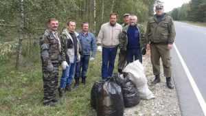 Из брянских лесов вывезли 100 тонн мусора